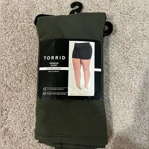 Torrid Size 2 Premium 3.5 Inch Bike Shorts - Olive Green